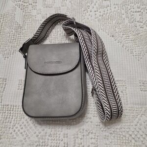 BOSTANTEN Vegan Leather Crossbody Bag Wide Adjustable Strap Shopping Travel